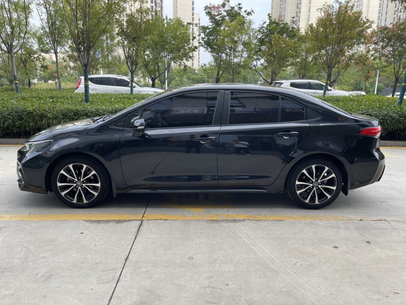 济宁21年丰田雷凌7