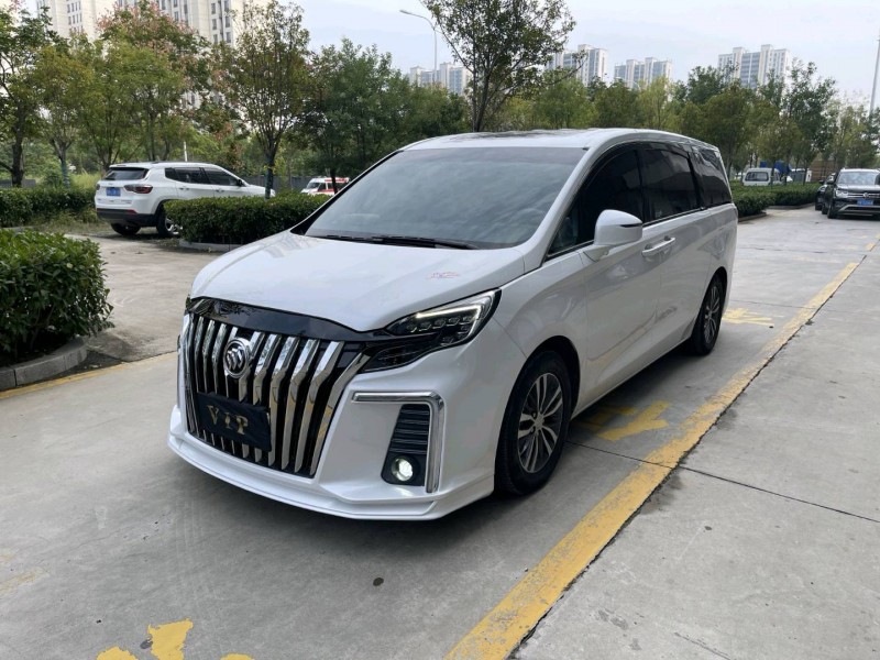 济宁21年别克GL83