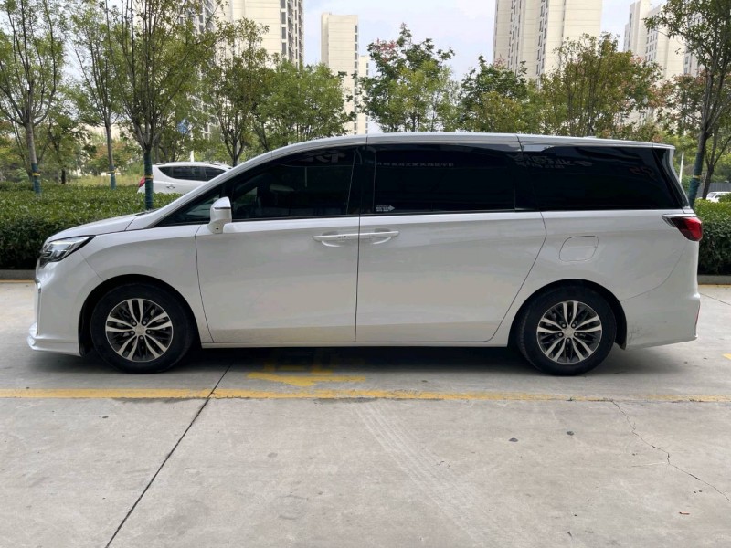 济宁21年别克GL87