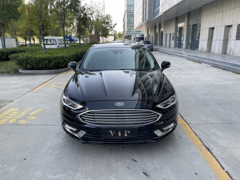 济宁17年福特蒙迪欧1