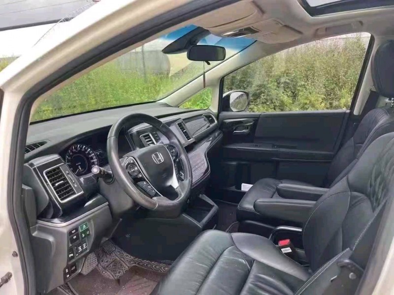 青岛21年本田艾力绅8