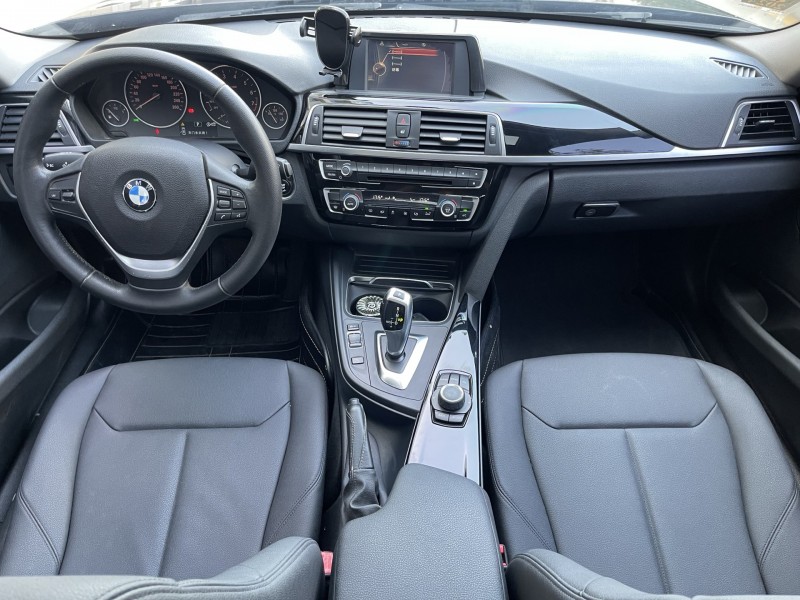 济宁16年宝马3系4