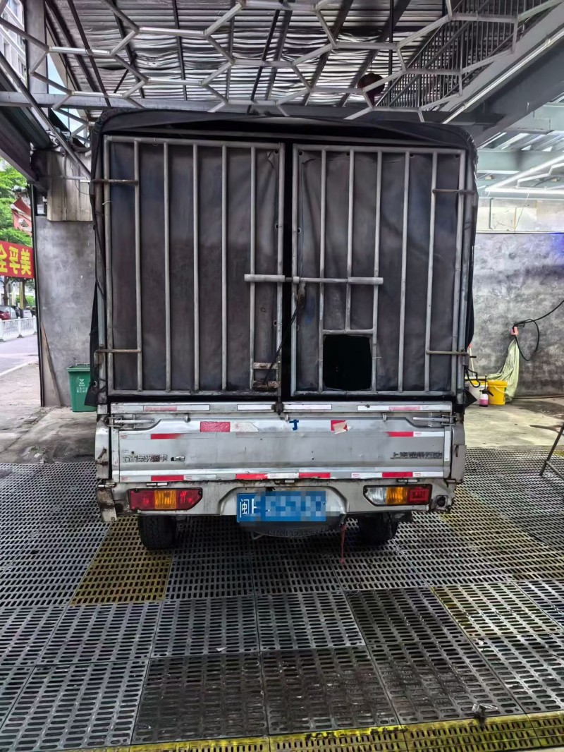 漳州21年五菱汽车荣光7