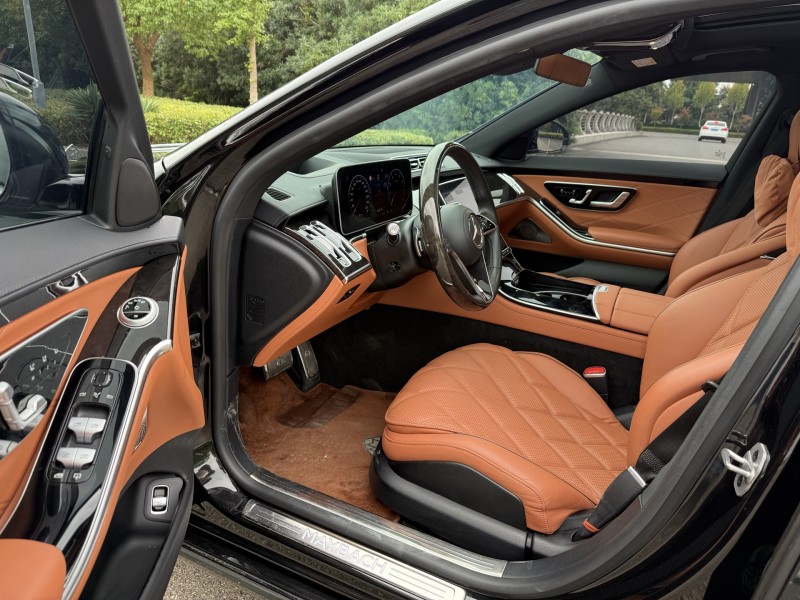 盐城23年奔驰迈巴赫S级5