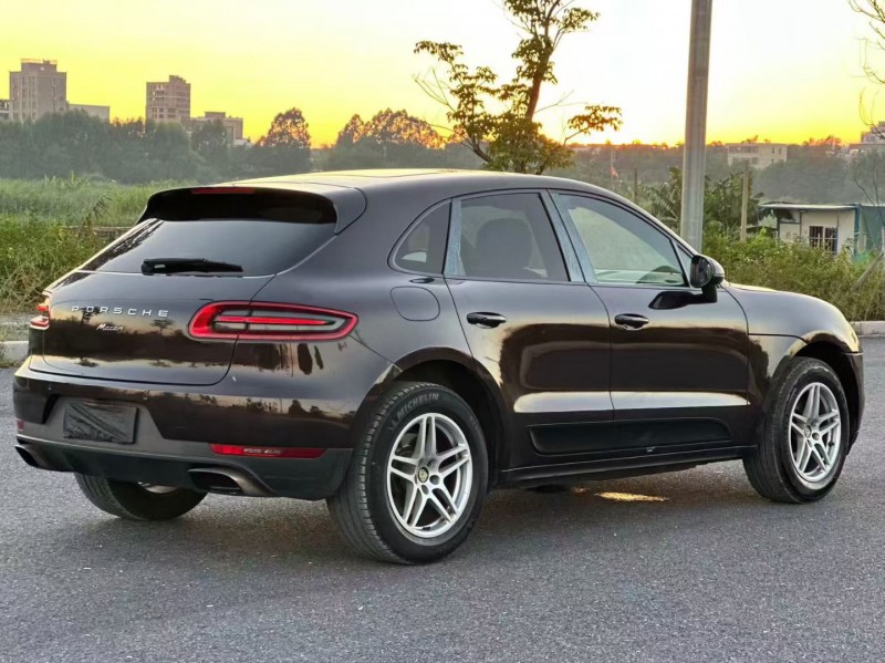 汕头17年保时捷Macan8