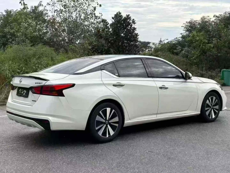 襄阳21年日产天籁6