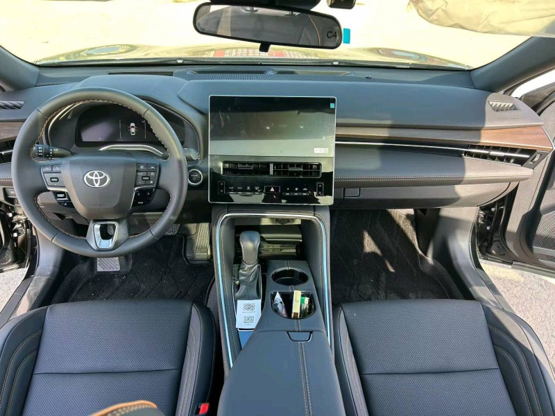 衡水25年丰田亚洲龙7