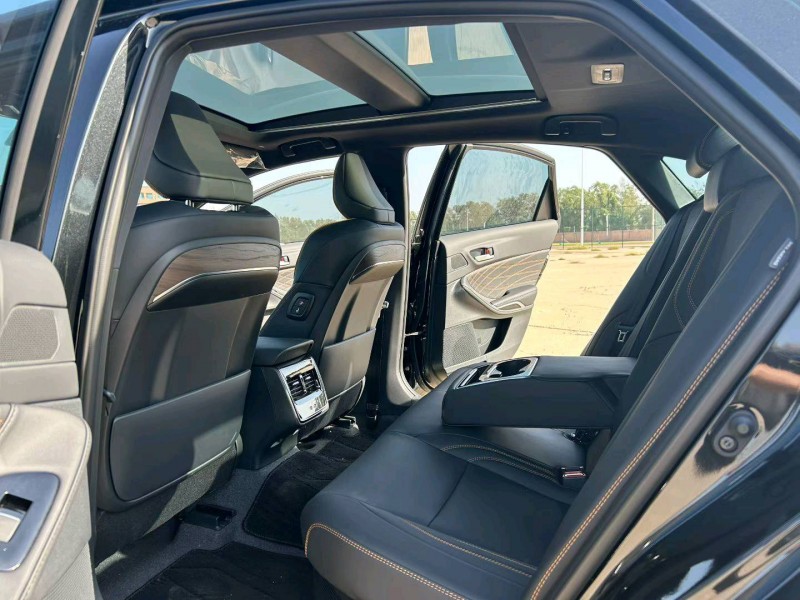 衡水25年丰田亚洲龙8