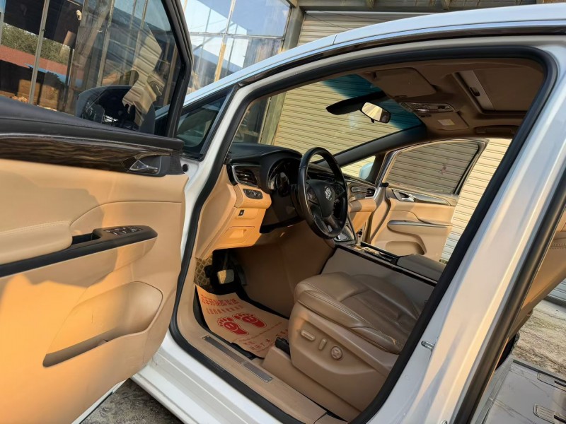 徐州19年别克GL84