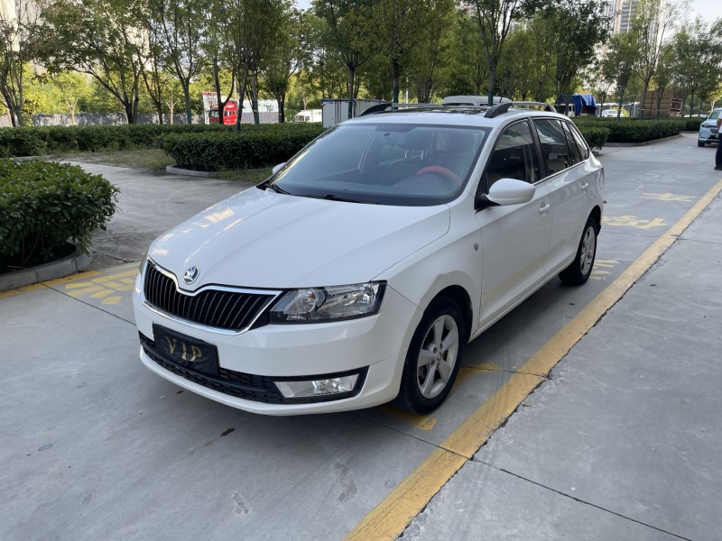 济宁16年斯柯达昕动3