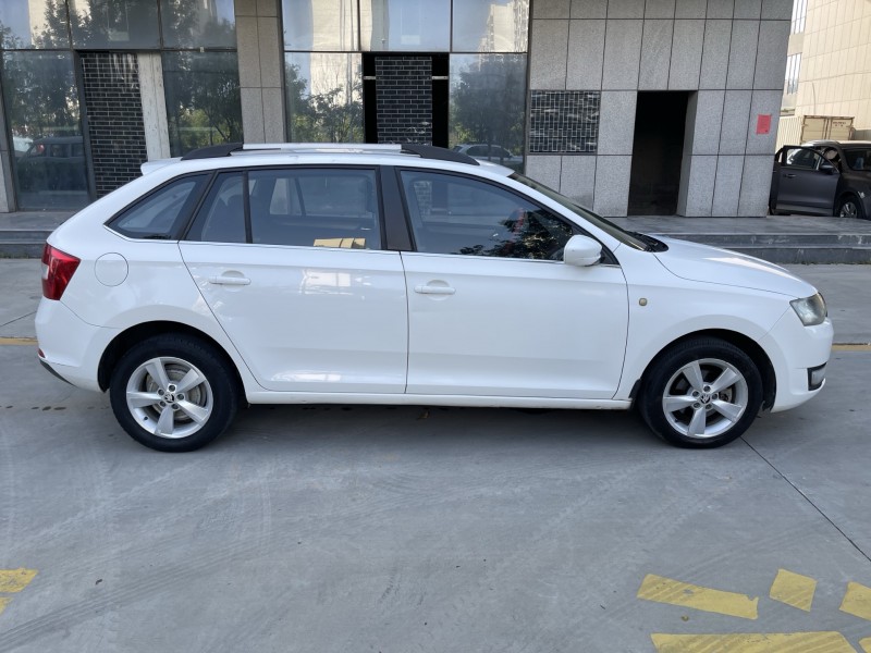 济宁16年斯柯达昕动8