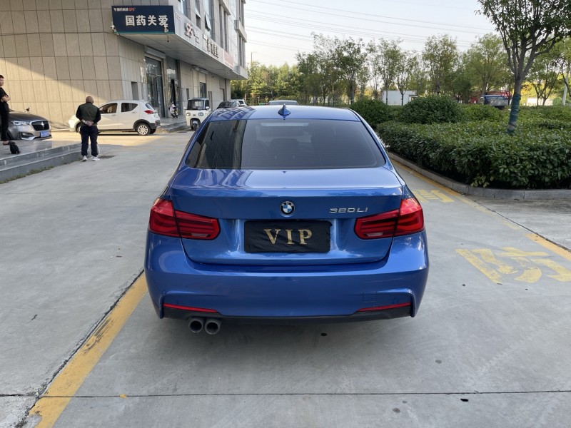 济宁19年宝马3系9