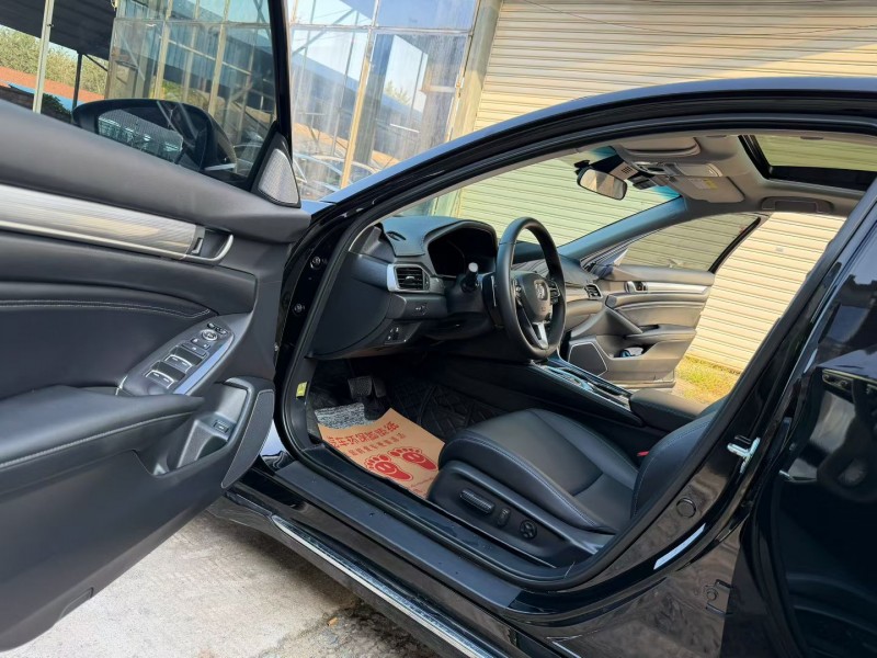 徐州23年本田雅阁4