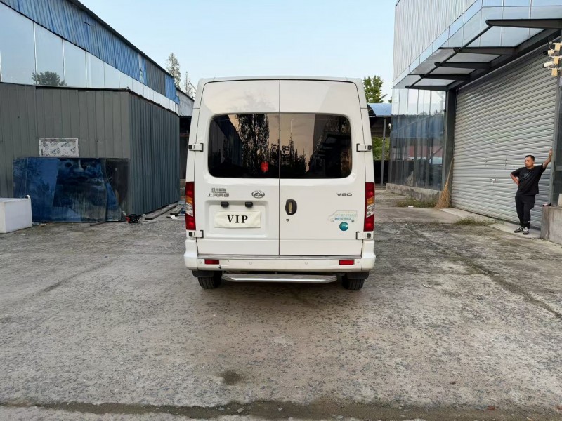 徐州23年大通V809