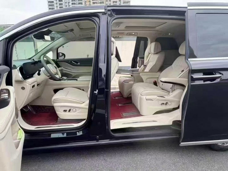 郑州22年岚图汽车梦想家6