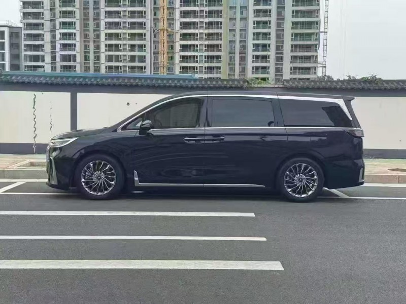 郑州22年岚图汽车梦想家7