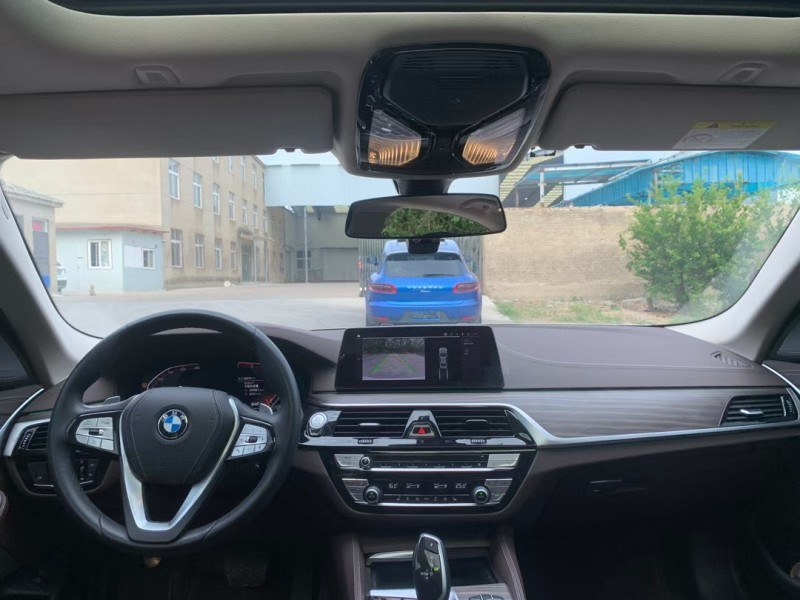 广州22年宝马5系2