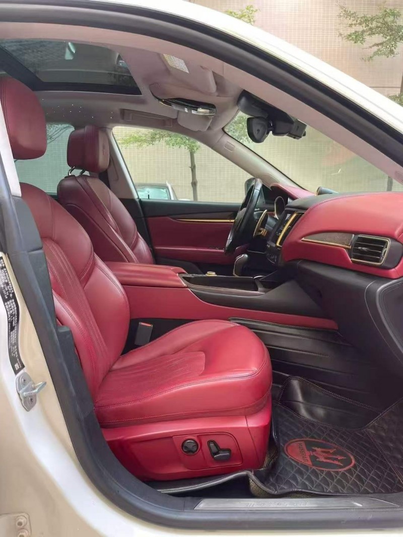 佛山17年玛莎拉蒂Levante8