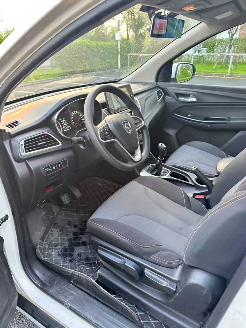 广州18年宝骏7304