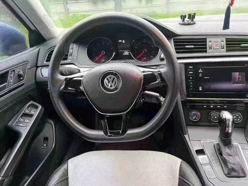 广州15年大众凌渡8