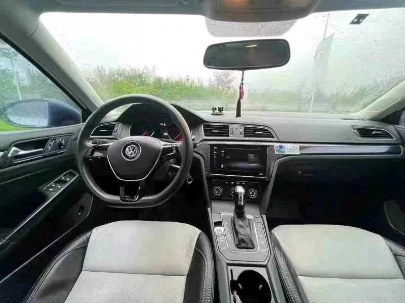 广州15年大众凌渡9