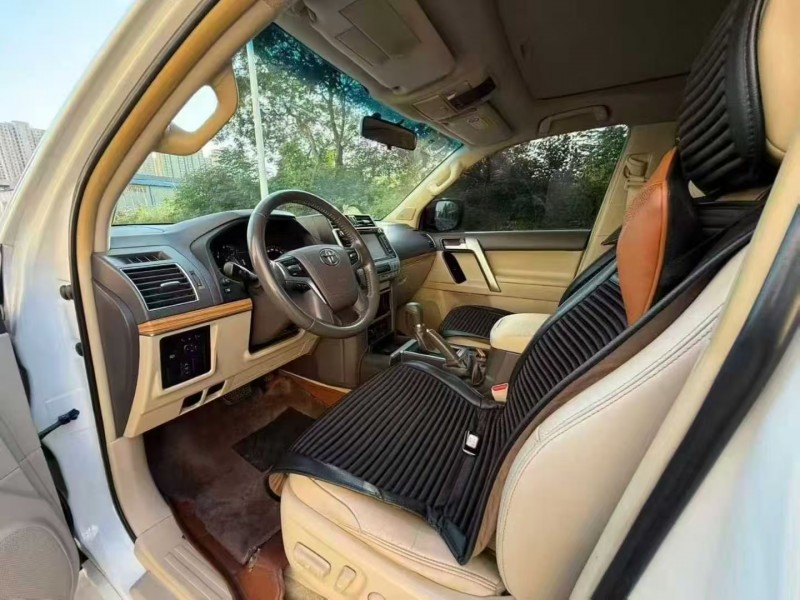 郑州17年丰田普拉多6