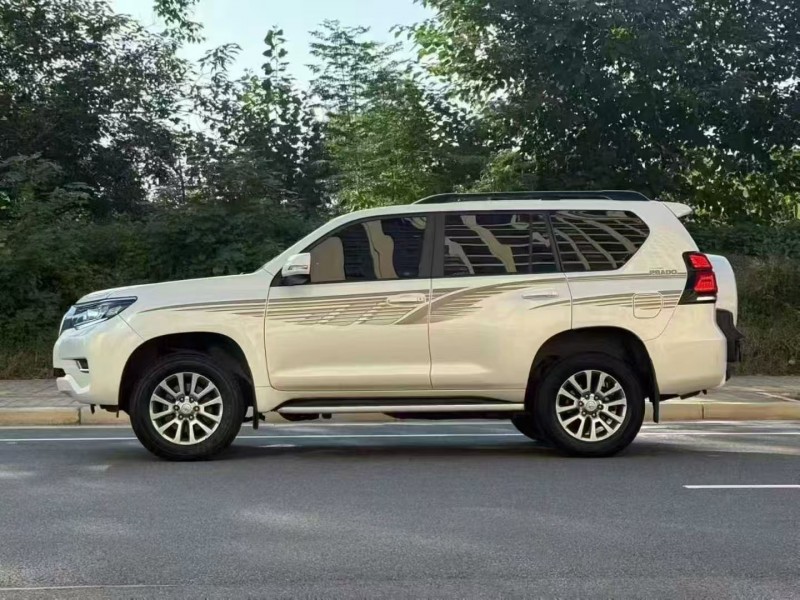 郑州17年丰田普拉多7