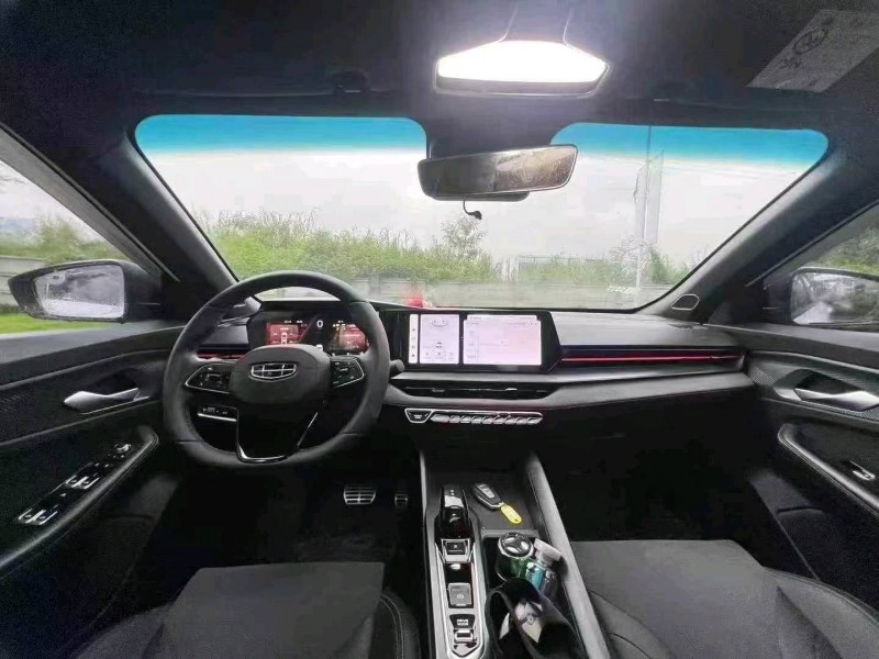 广州23年吉利缤瑞8