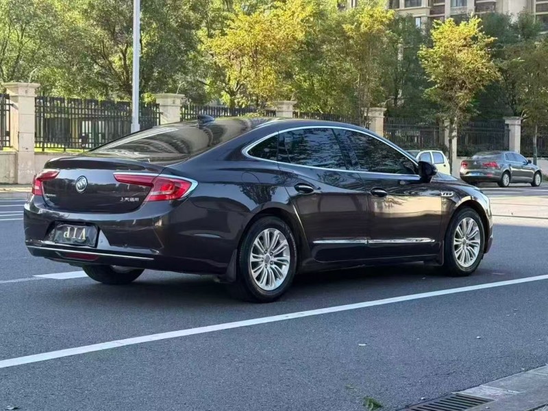 郑州17年别克君越8