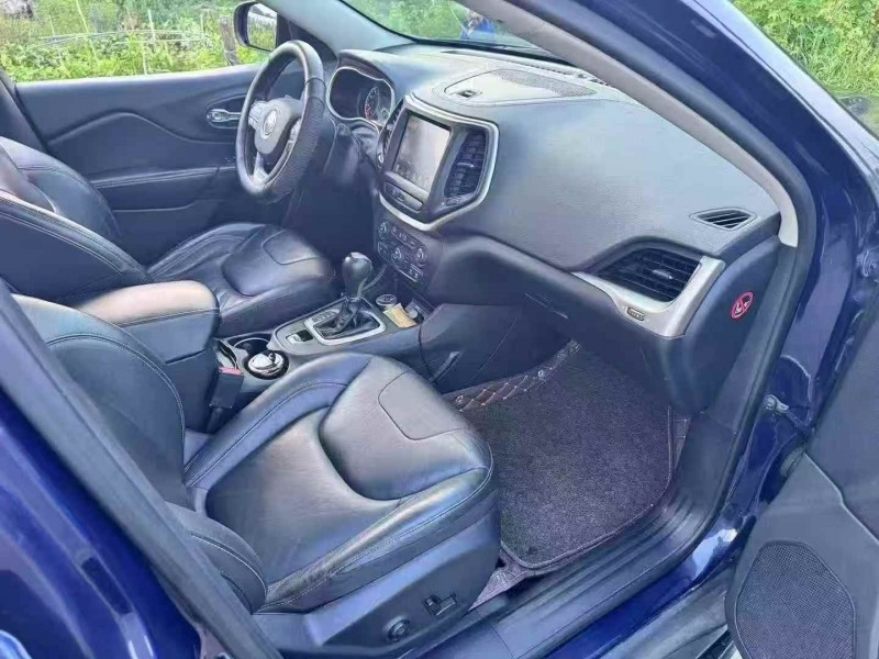 衢州18年Jeep自由光5