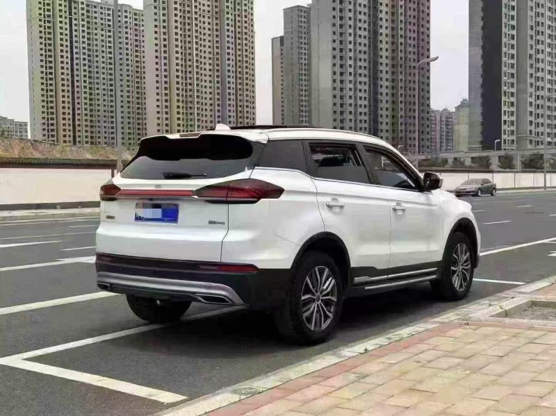 郑州20年吉利博越8