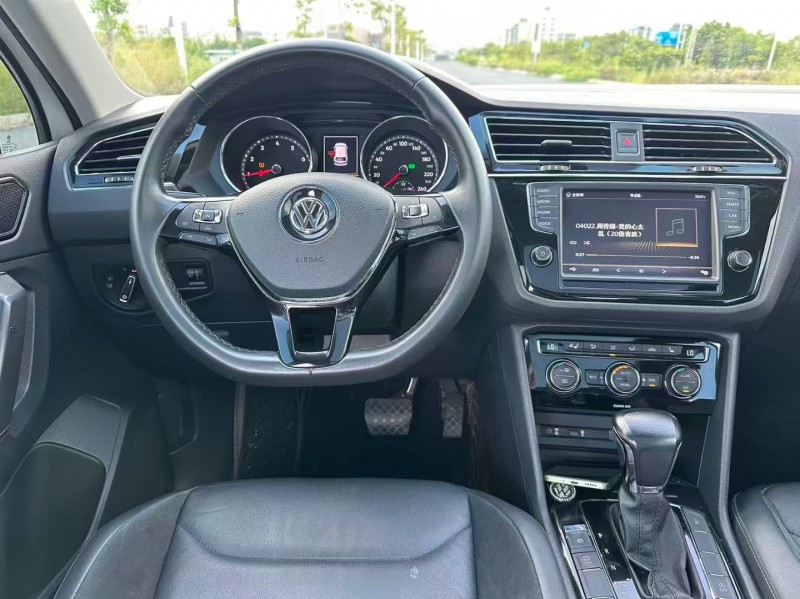 汕头17年大众途观4