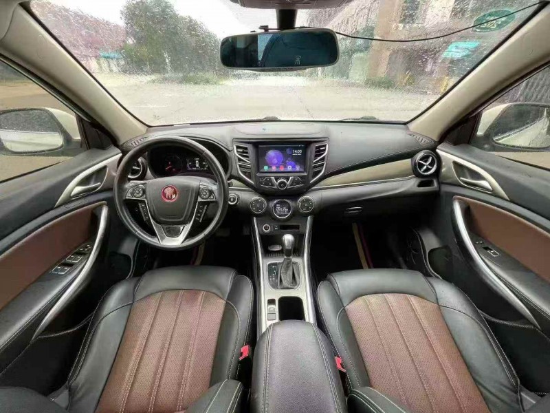 襄阳18年比亚迪宋8