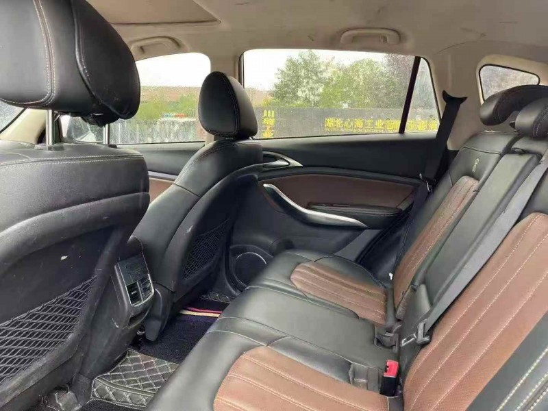 襄阳18年比亚迪宋9