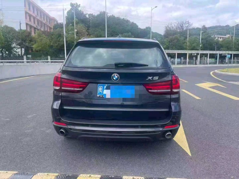 福州16年宝马X58