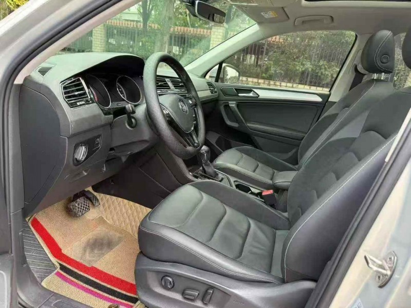 襄阳18年大众途观6