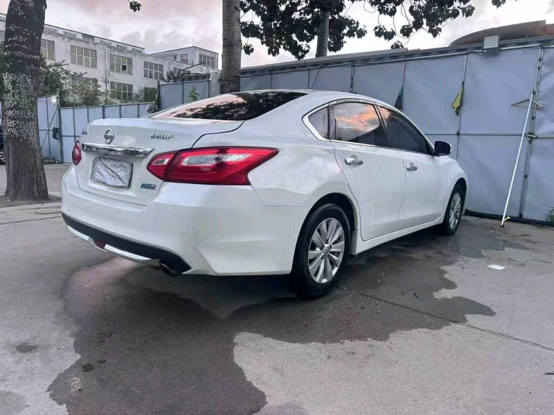 青岛18年日产天籁7