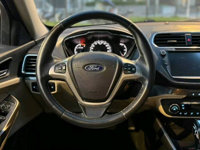 广州17年福特福克斯7