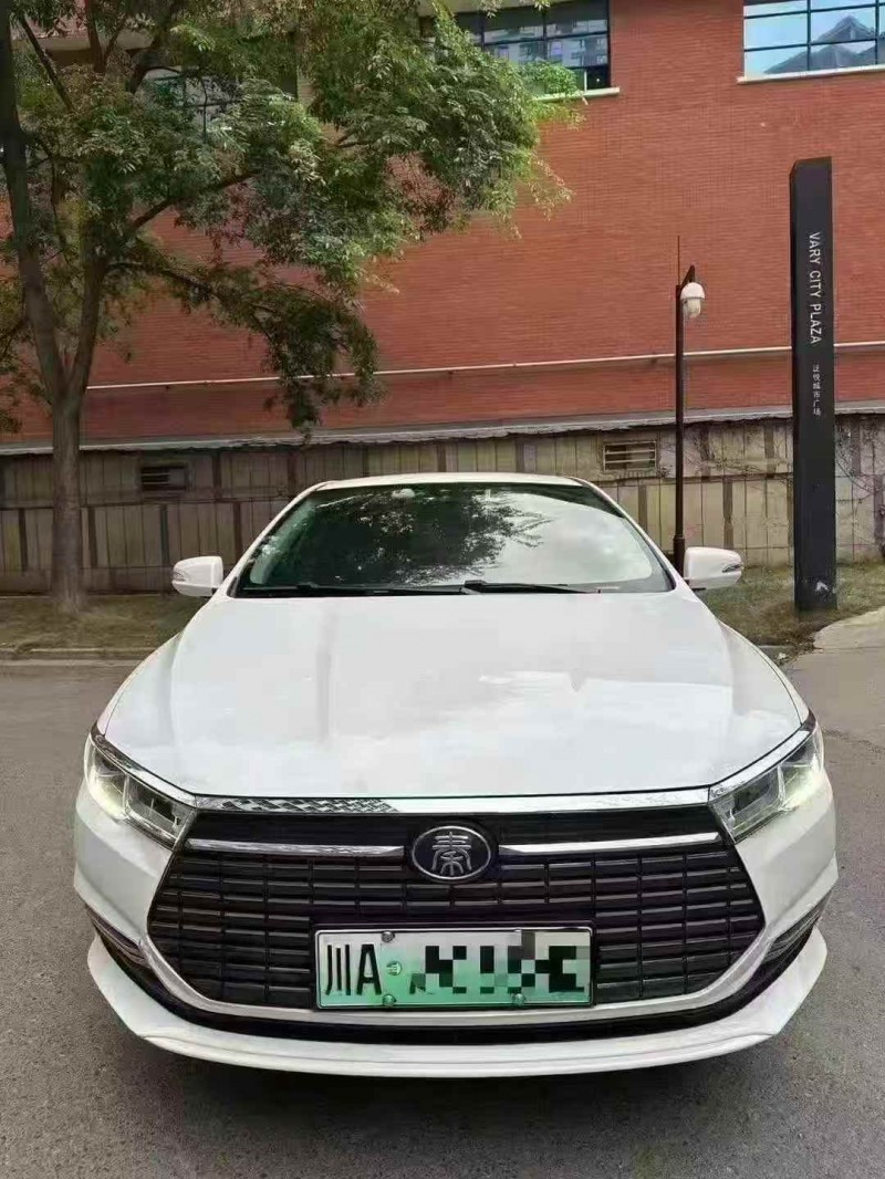 德阳23年比亚迪秦1