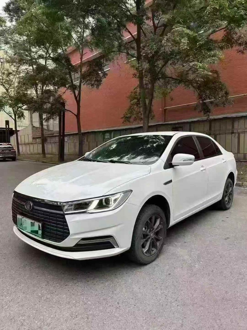 德阳23年比亚迪秦3