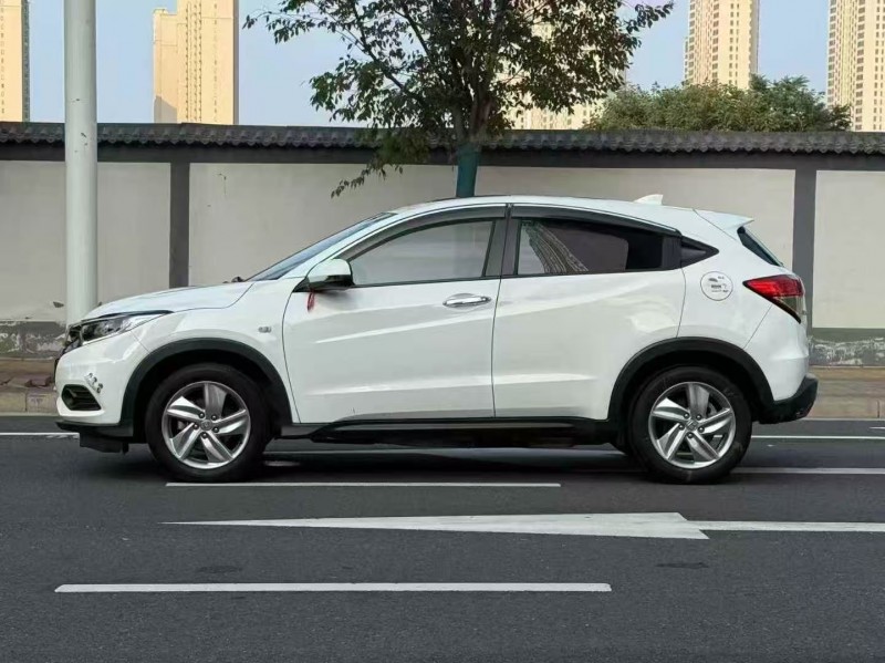 郑州21年本田缤智7