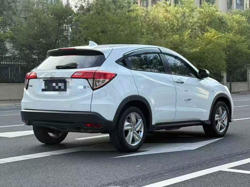 郑州21年本田缤智8