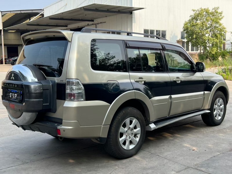 徐州18年三菱帕杰罗4