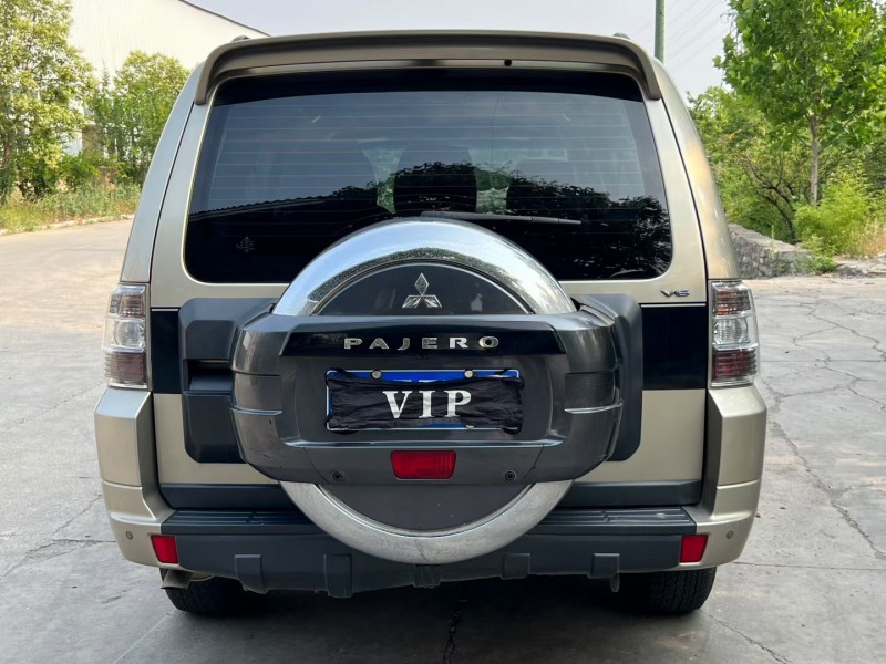 徐州18年三菱帕杰罗9