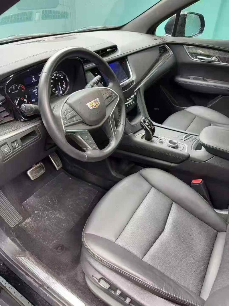 成都22年凯迪拉克XT54