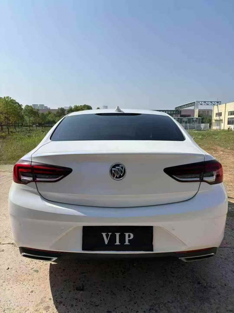 襄阳21年别克君威9