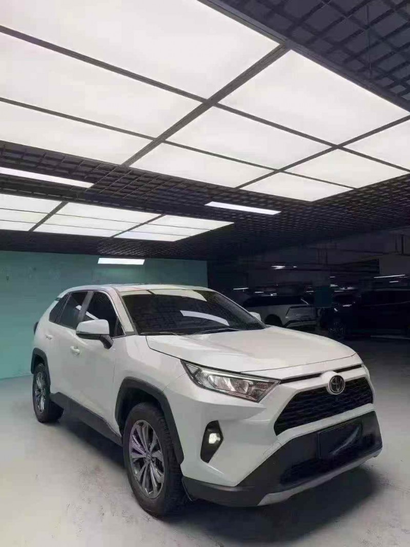 成都23年丰田RAV4荣放2