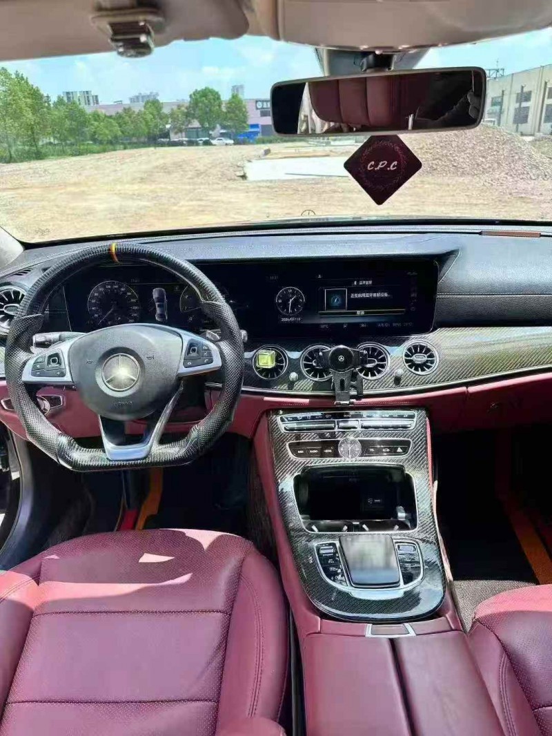 襄阳18年奔驰E8