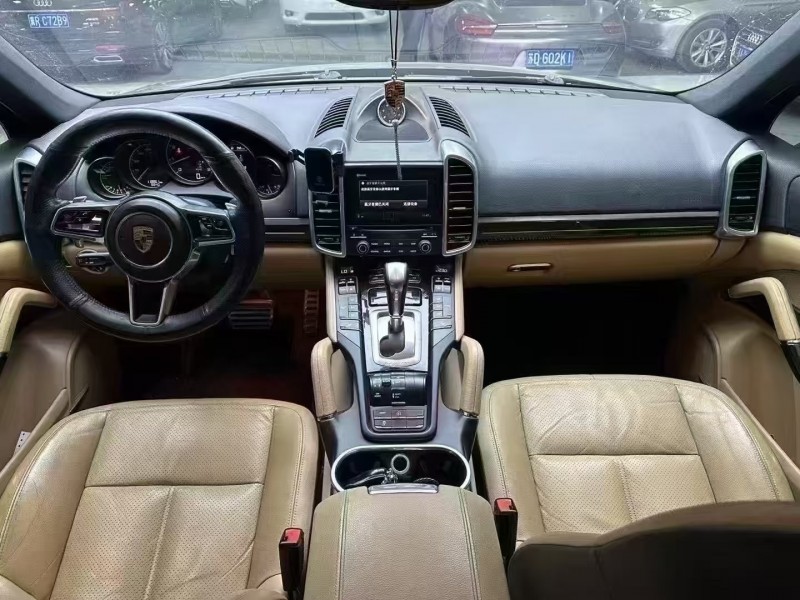 廊坊17年保时捷卡宴5