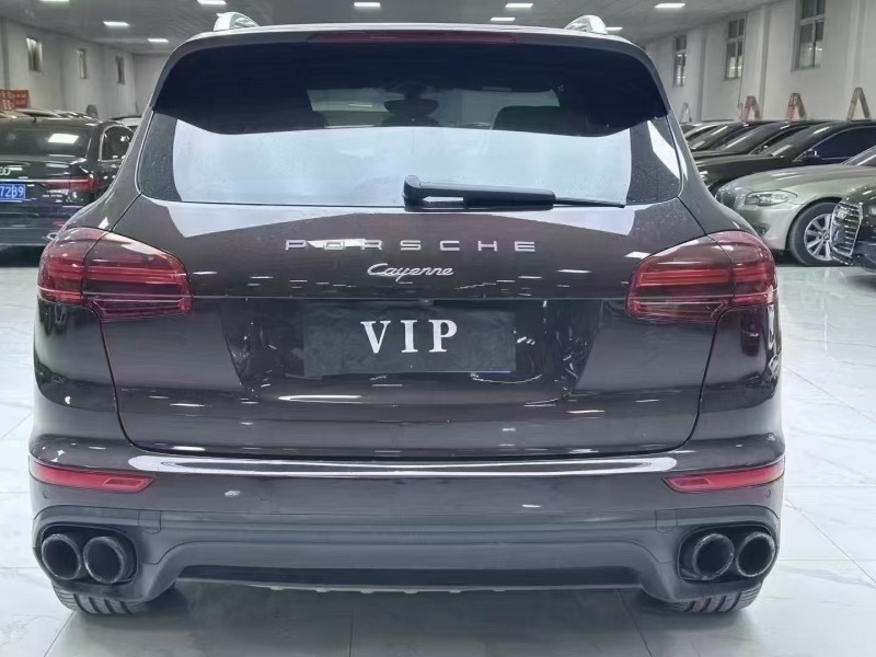 廊坊17年保时捷卡宴9